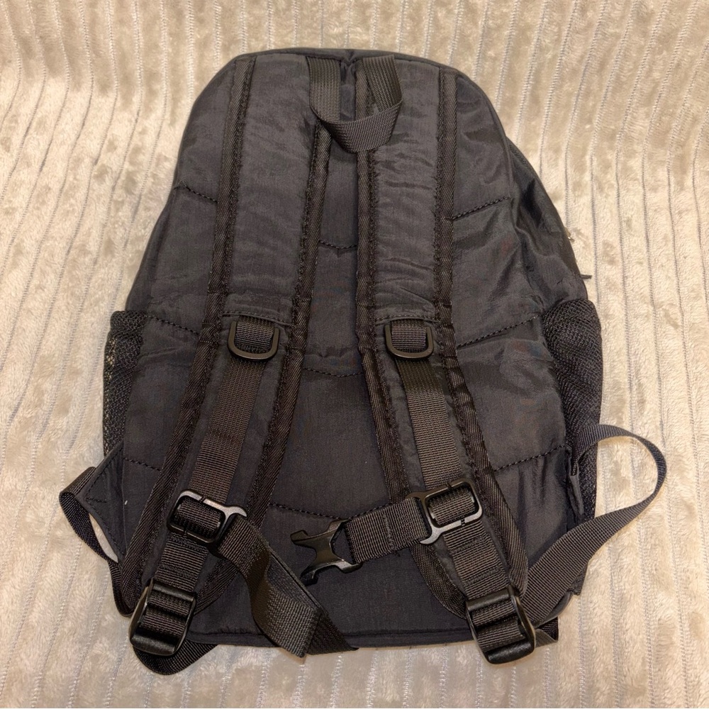 Waterfly 12L Lightweight Hiking Backpack Daypack Travel School Bag Black - Picture 4 of 14